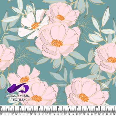 Motif Floral Rose Pastel sur Fond Bleu