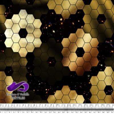 Honeycomb Webb -  Structure with star - Gold
